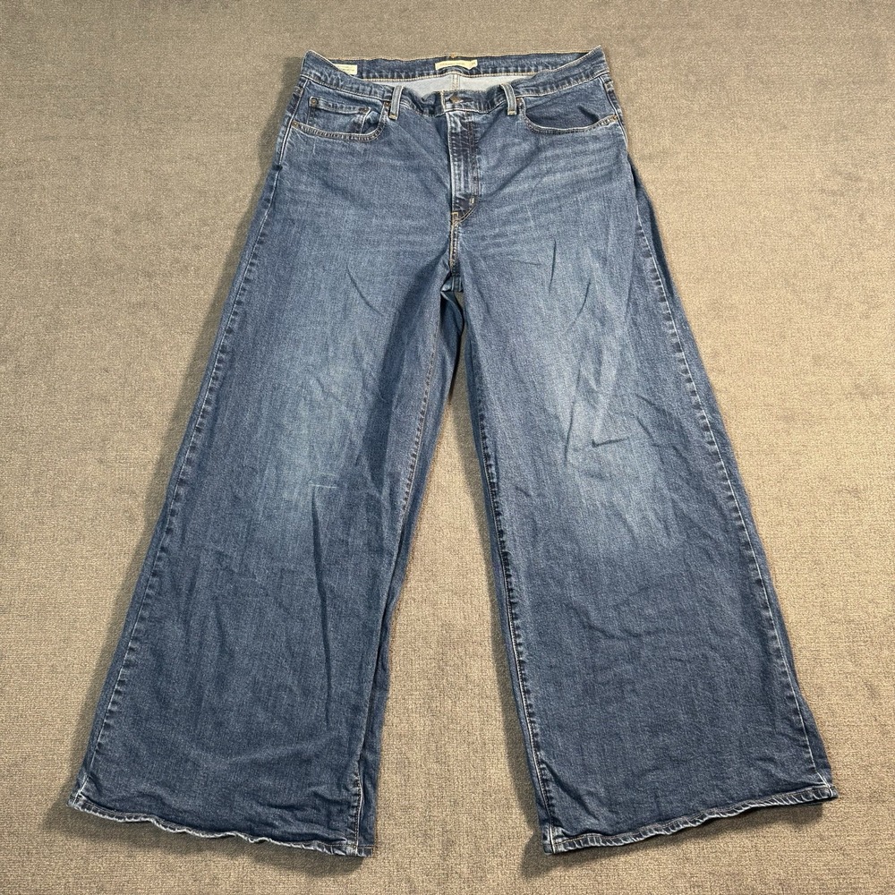 Levi's 728 High Rise Wide Leg Premium Jeans Women's Size 34x32 Medium Wash Denim